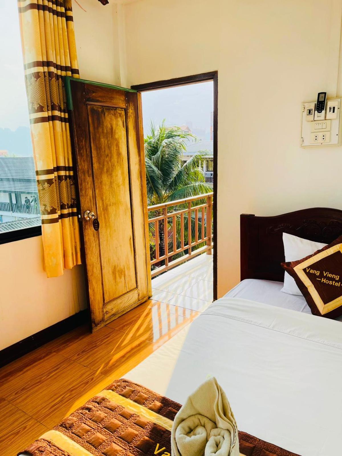 Alisona Hostel Vangviang Kültér fotó