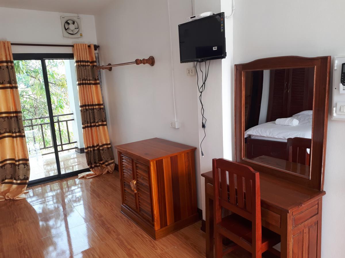 Alisona Hostel Vangviang Kültér fotó
